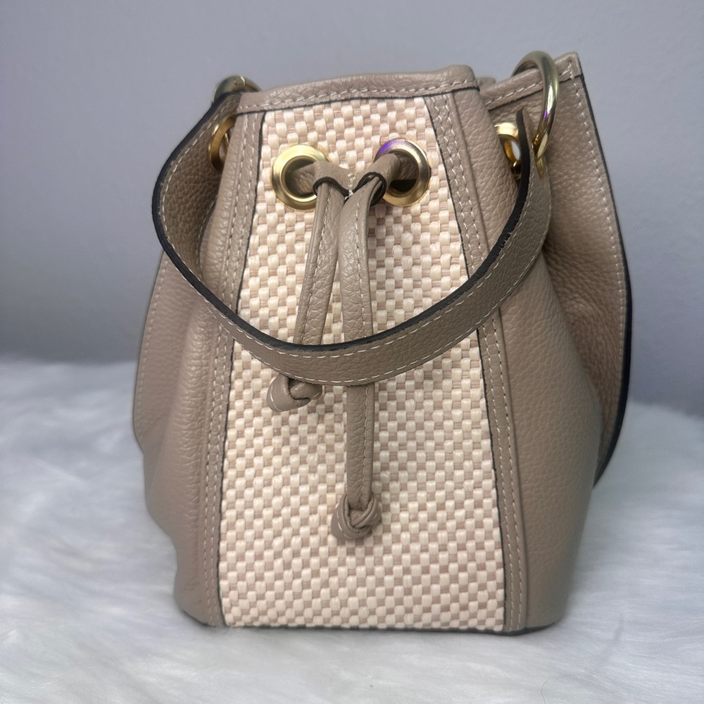 NWOT Anna Paola Raffia and Leather Bucket Bag Made in Italy